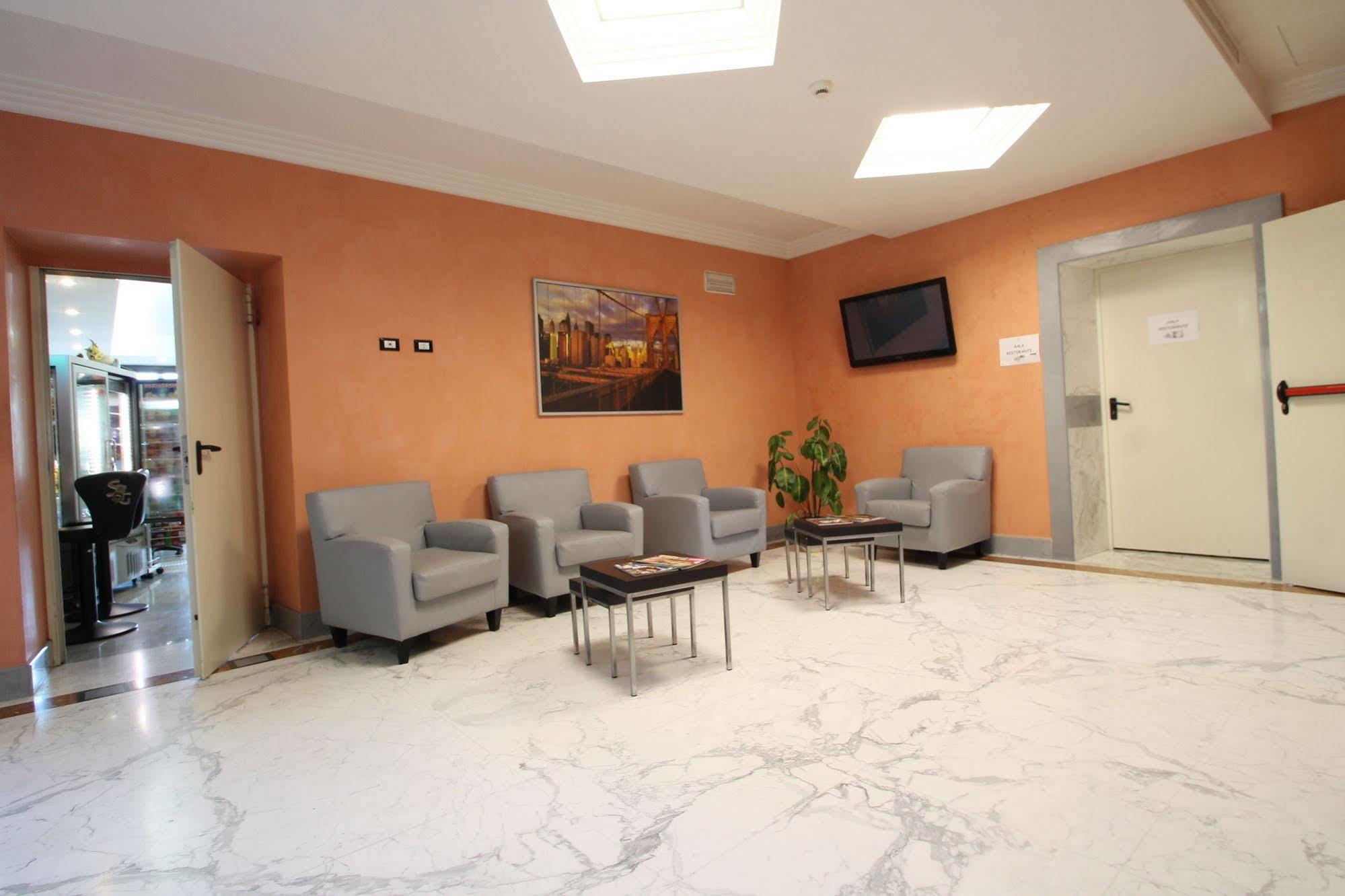Hotel Star Monterotondo  Bagian luar foto